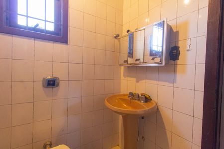 Casa à venda com 243m², 4 quartos e 3 vagas Casa à venda com 243m², 4 quartos e 3 vagasBanheiro de serviço
