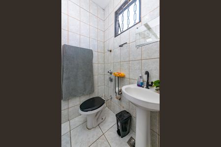 Casa à venda com 180m², 3 quartos e 1 vaga Casa à venda com 180m², 3 quartos e 1 vagaBanheiro da Suíte