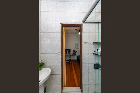 Casa à venda com 180m², 3 quartos e 1 vaga Casa à venda com 180m², 3 quartos e 1 vagaBanheiro da Suíte