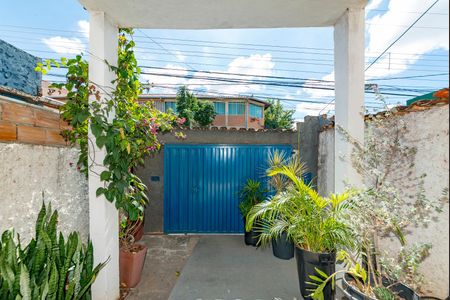 Casa à venda com 180m², 3 quartos e 1 vaga Casa à venda com 180m², 3 quartos e 1 vagaGaragem - varanda