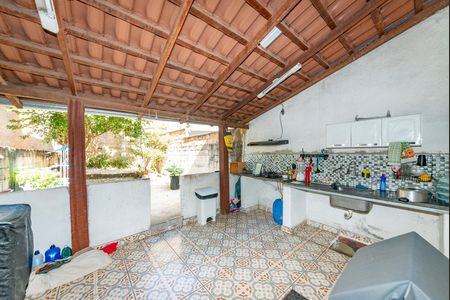 Casa à venda com 180m², 3 quartos e 1 vaga Casa à venda com 180m², 3 quartos e 1 vagaVaranda - cozinha