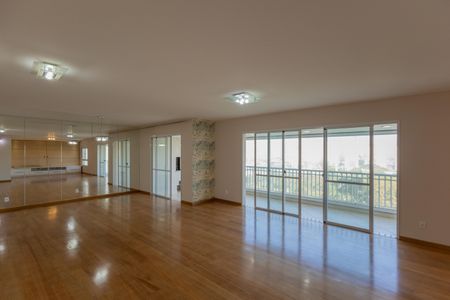 Apartamento para alugar com 185m², 3 quartos e 3 vagas Apartamento para alugar com 185m², 3 quartos e 3 vagasSala