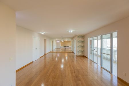 Apartamento para alugar com 185m², 3 quartos e 3 vagas Apartamento para alugar com 185m², 3 quartos e 3 vagasSala