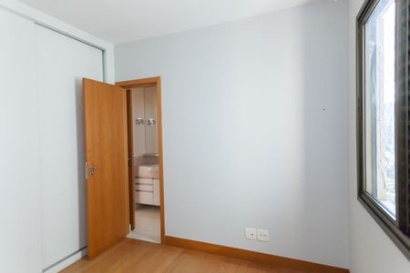 Apartamento para alugar com 143m², 4 quartos e 3 vagas Apartamento para alugar com 143m², 4 quartos e 3 vagasSemi Suíte 2