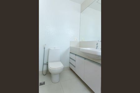 Apartamento para alugar com 143m², 4 quartos e 3 vagas Apartamento para alugar com 143m², 4 quartos e 3 vagasBanheiro da Suíte 2