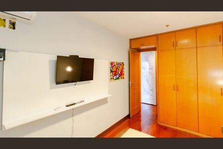 Apartamento à venda com 110m², 2 quartos e 1 vaga Apartamento à venda com 110m², 2 quartos e 1 vagaQuarto 1