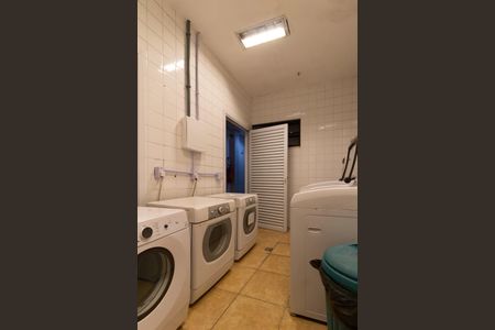 Apartamento à venda com 110m², 2 quartos e 1 vaga Apartamento à venda com 110m², 2 quartos e 1 vagaLavanderia