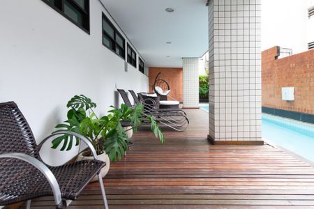 Apartamento à venda com 110m², 2 quartos e 1 vaga Apartamento à venda com 110m², 2 quartos e 1 vagaÁrea comum - Piscina