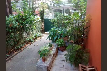 Apartamento à venda com 100m², 2 quartos e sem vaga