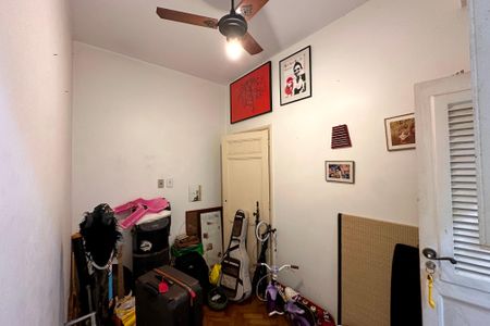 Apartamento à venda com 253m², 4 quartos e 1 vagaÁrea de Serviço