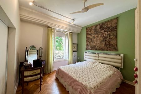 Apartamento à venda com 253m², 4 quartos e 1 vagaQuarto 1