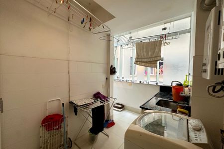 Apartamento à venda com 253m², 4 quartos e 1 vagaÁrea de Serviço