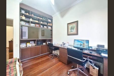 Apartamento à venda com 200m², 3 quartos e 2 vagas