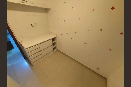 Apartamento à venda com 67m², 2 quartos e sem vaga