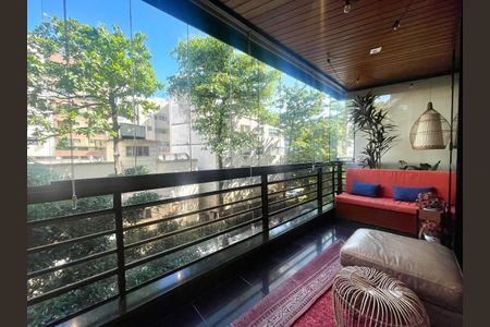 Apartamento à venda com 146m², 2 quartos e 1 vaga