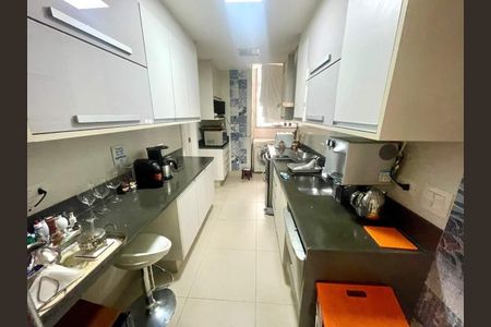 Apartamento à venda com 146m², 2 quartos e 1 vaga