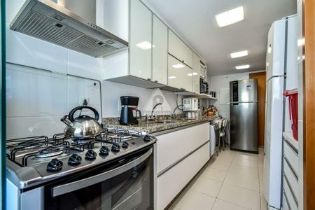 Apartamento à venda com 230m², 3 quartos e 3 vagas