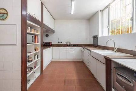 Casa à venda com 891m², 5 quartos e 3 vagas