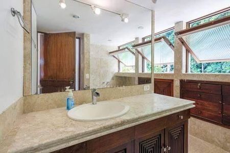 Casa à venda com 891m², 5 quartos e 3 vagas
