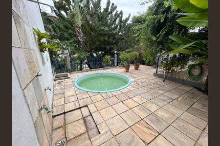 Casa à venda com 471m², 5 quartos e 2 vagas