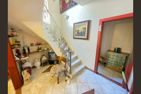Casa à venda com 264m², 4 quartos e 3 vagas