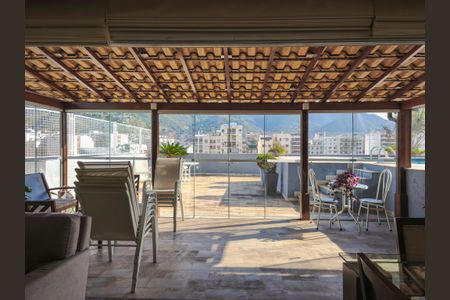 Apartamento à venda com 429m², 4 quartos e 4 vagas Apartamento à venda com 429m², 4 quartos e 4 vagasVaranda