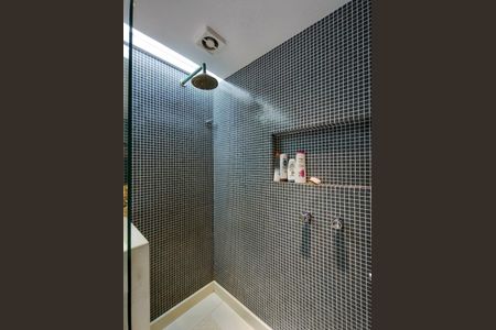 Apartamento à venda com 429m², 4 quartos e 4 vagas Apartamento à venda com 429m², 4 quartos e 4 vagasBanheiro Corredor