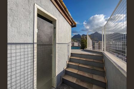 Apartamento à venda com 429m², 4 quartos e 4 vagas Apartamento à venda com 429m², 4 quartos e 4 vagasSauna