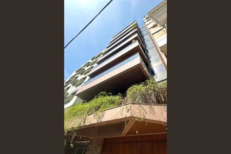 Apartamento à venda com 330m², 4 quartos e 2 vagas Apartamento à venda com 330m², 4 quartos e 2 vagasFachada