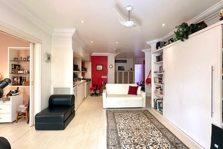 Apartamento à venda com 330m², 4 quartos e 2 vagas Apartamento à venda com 330m², 4 quartos e 2 vagasSuíte 01