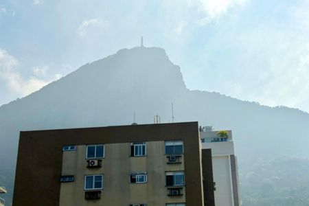 Apartamento à venda com 330m², 4 quartos e 2 vagas Apartamento à venda com 330m², 4 quartos e 2 vagasVista da Varanda