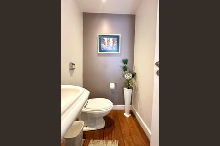 Apartamento à venda com 330m², 4 quartos e 2 vagas Apartamento à venda com 330m², 4 quartos e 2 vagasLavabo