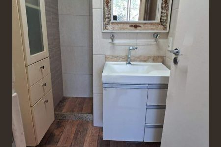 Apartamento à venda com 71m², 2 quartos e sem vaga