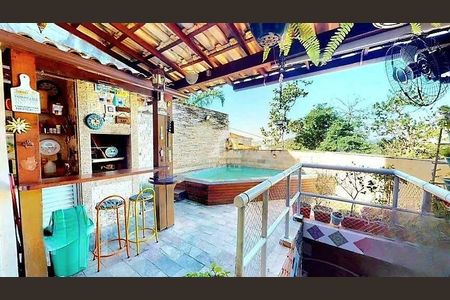Casa à venda com 270m², 5 quartos e 1 vaga