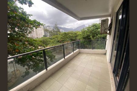 Apartamento à venda com 180m², 2 quartos e 1 vaga