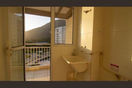 Apartamento à venda com 60m², 3 quartos e 1 vaga Apartamento à venda com 60m², 3 quartos e 1 vagaCozinha e Área de Serviço
