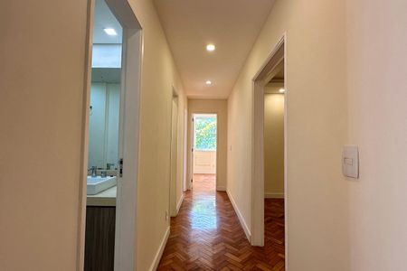 Apartamento à venda com 122m², 3 quartos e 1 vaga Apartamento à venda com 122m², 3 quartos e 1 vagaCorredor