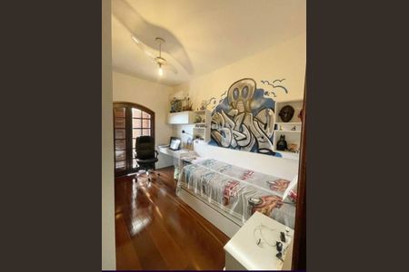 Casa à venda com 313m², 5 quartos e 3 vagas