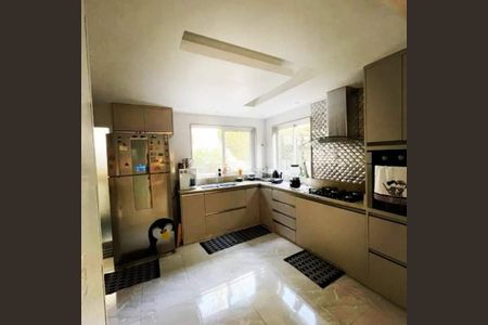 Casa à venda com 313m², 5 quartos e 3 vagas