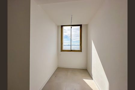 Apartamento à venda com 147m², 3 quartos e 2 vagasSuíte 2