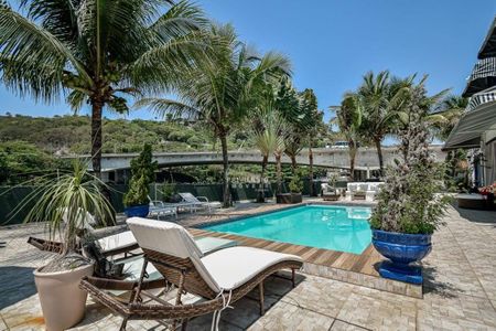 Casa à venda com 165m², 3 quartos e 1 vaga