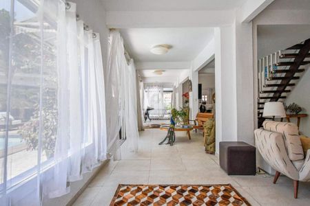 Casa à venda com 165m², 3 quartos e 1 vaga