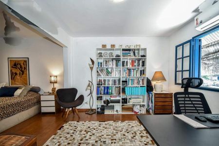 Casa à venda com 165m², 3 quartos e 1 vaga