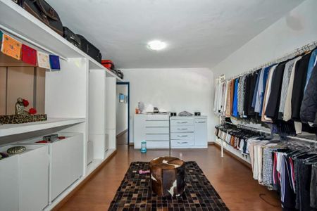 Casa à venda com 165m², 3 quartos e 1 vaga