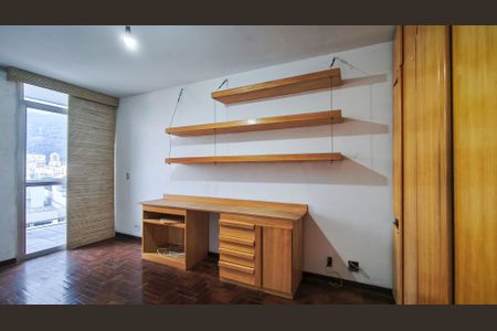 Apartamento à venda com 147m², 3 quartos e 2 vagasSuíte 1