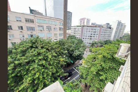 Apartamento à venda com 132m², 4 quartos e 1 vaga