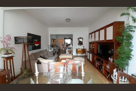 Apartamento à venda com 132m², 4 quartos e 1 vaga