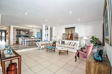 Casa à venda com 612m², 5 quartos e 5 vagas