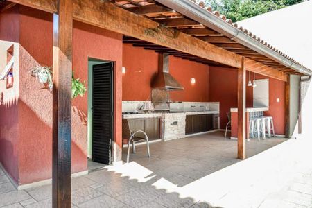 Casa à venda com 612m², 5 quartos e 5 vagas