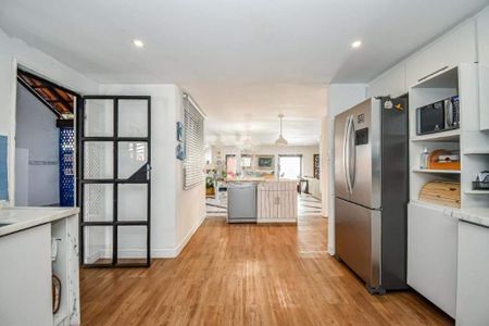 Casa à venda com 612m², 5 quartos e 5 vagas